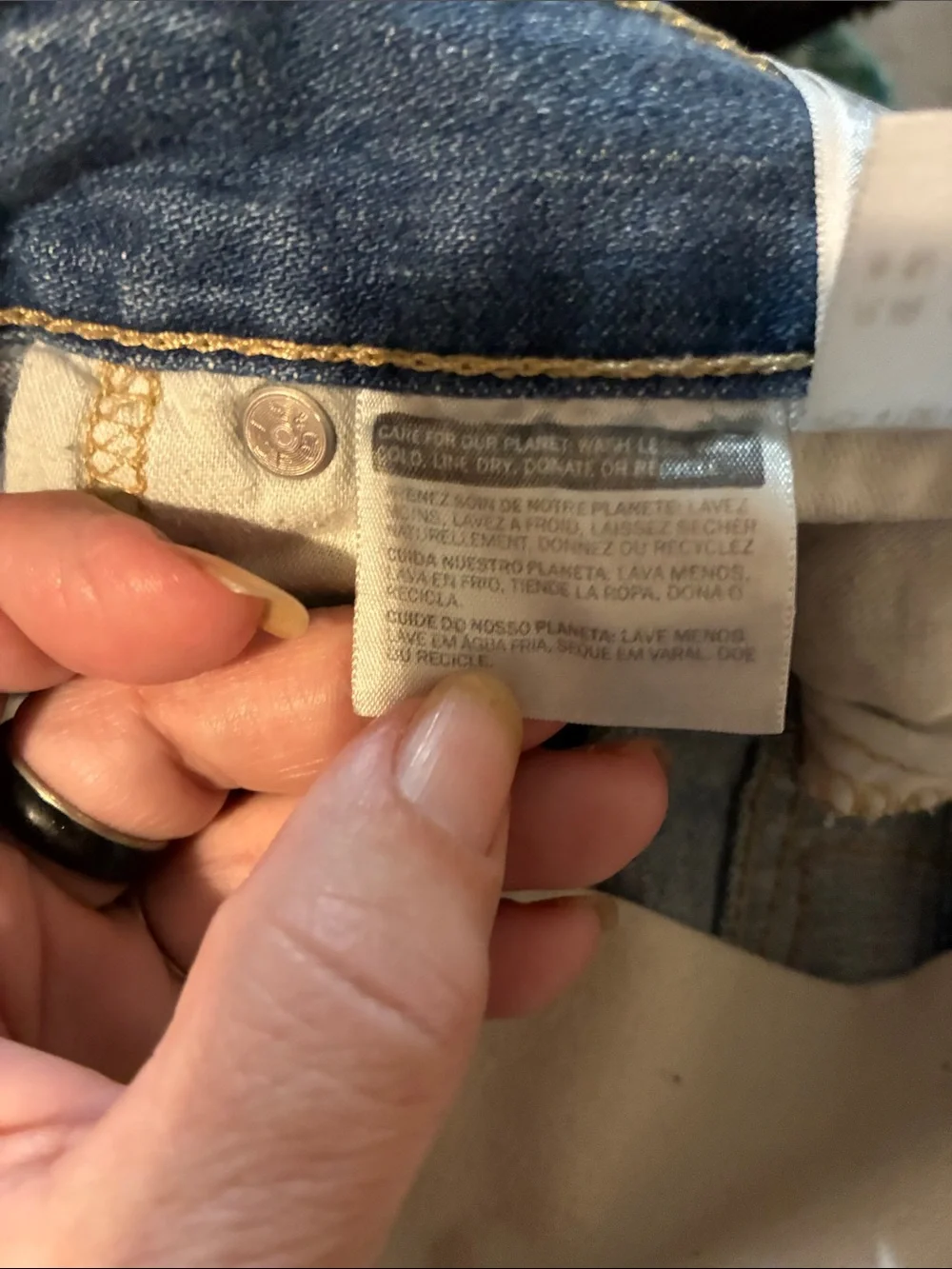 Vintage Trending Levi's Men's Straight Jeans — Light Blue Washed Denim